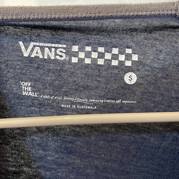 2 gently worn Vans quarter length shirts - Picture 3 of 8